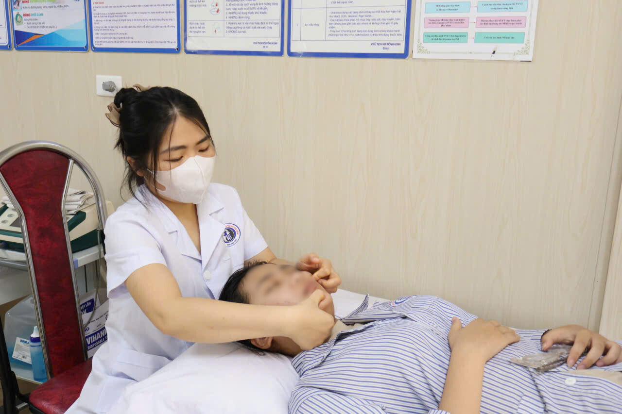 Cẩn trọng với liệt mặt, méo miệng do dùng điều hòa quá lạnh trong thời tiết nắng nóng