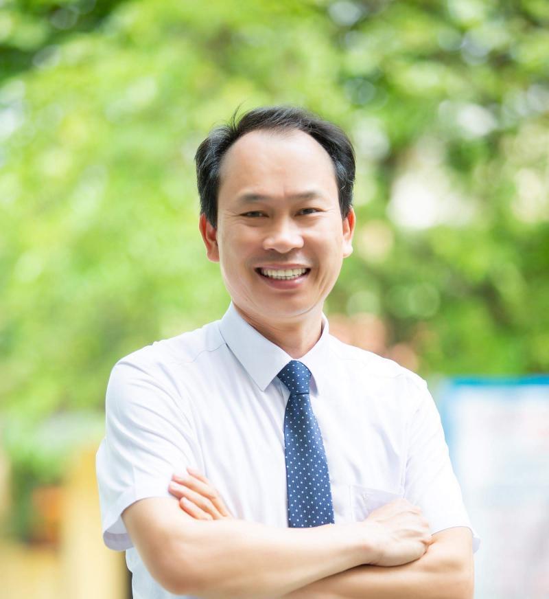 Cử Nhân Hà Minh Sỹ